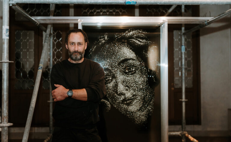 Simon Berger: Shattering Glass into Portraits